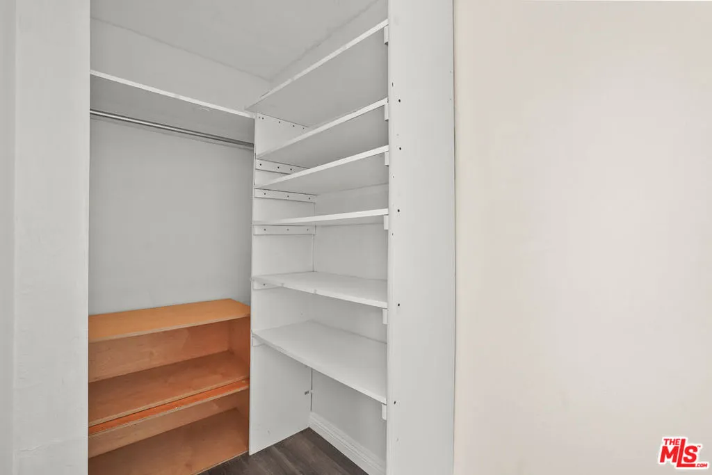 1228 N La Cienega Boulevard 105, West Hollywood, California 90069 home-pic-20